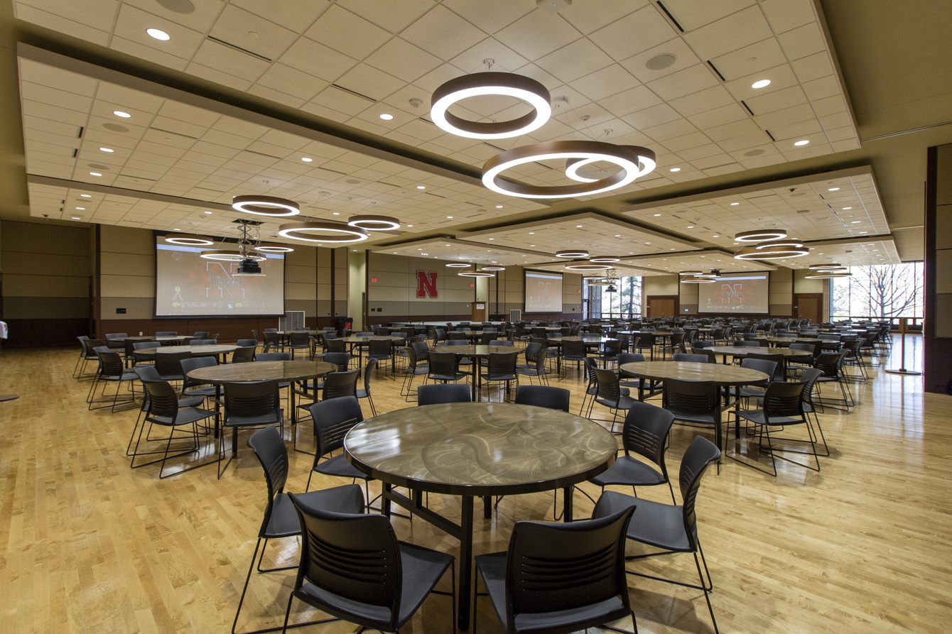 Nebraska East Union Great Plains Room set for a banquet